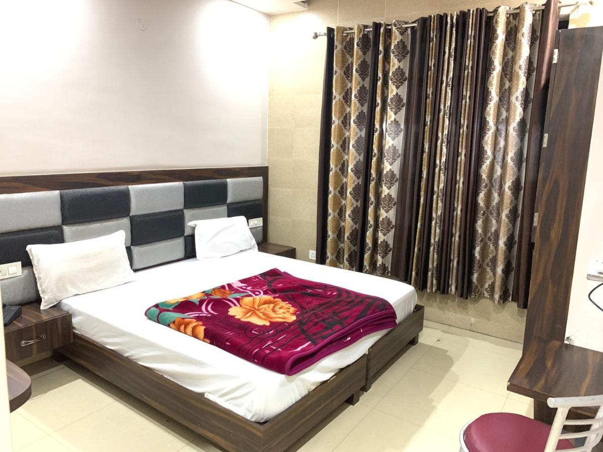 Hotel Sukhman Residency Amritsar Zewnętrze zdjęcie
